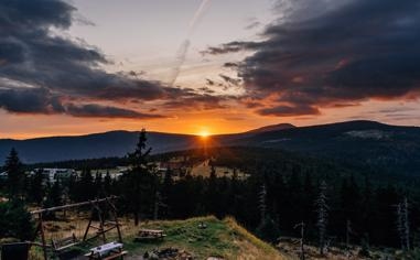 NBA温班亚玛42-18创耶诞大战双纪录唐斯：他被上帝祝福